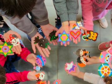 C'était la foule hier pour l'atelier perles à repasser ! Beaucoup de réalisations ! C'était top! Bravo à tous!!